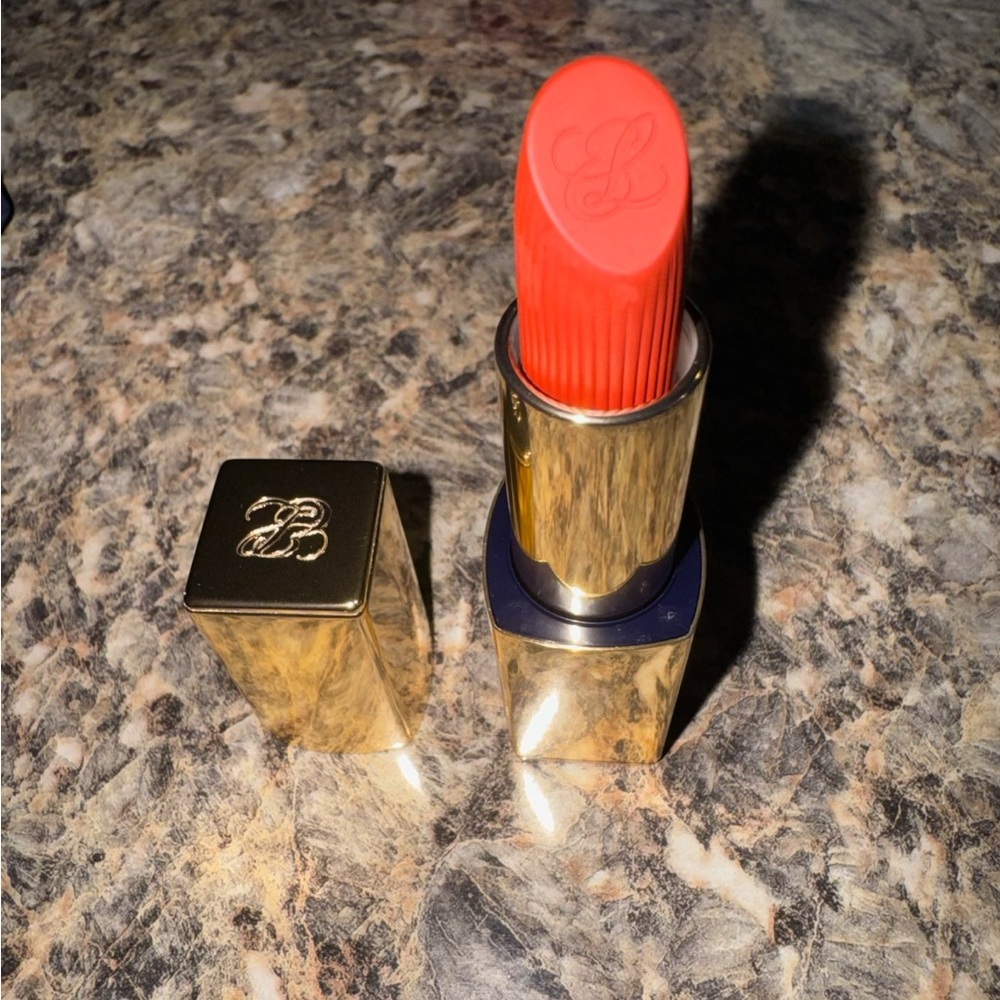 Estee Lauder Pure Color Lipstick Matte - Picture 2 of 9